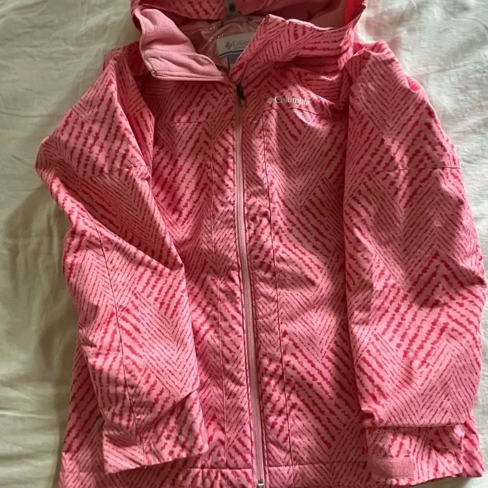 Columbia lightweight Pink Patterned Jacket - Picture 2 of 9